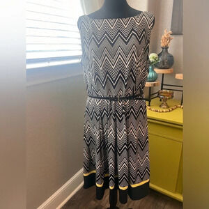 Jessica Howard,‎ size 14 midi dress. Fun pop of vibrant yellow w/ belted waist